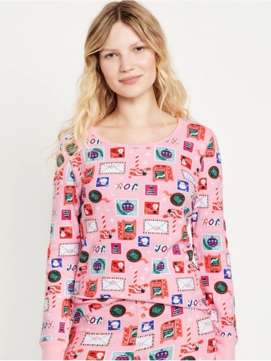 Old Navy Other - Pink Holiday Print Long Sleeve Top